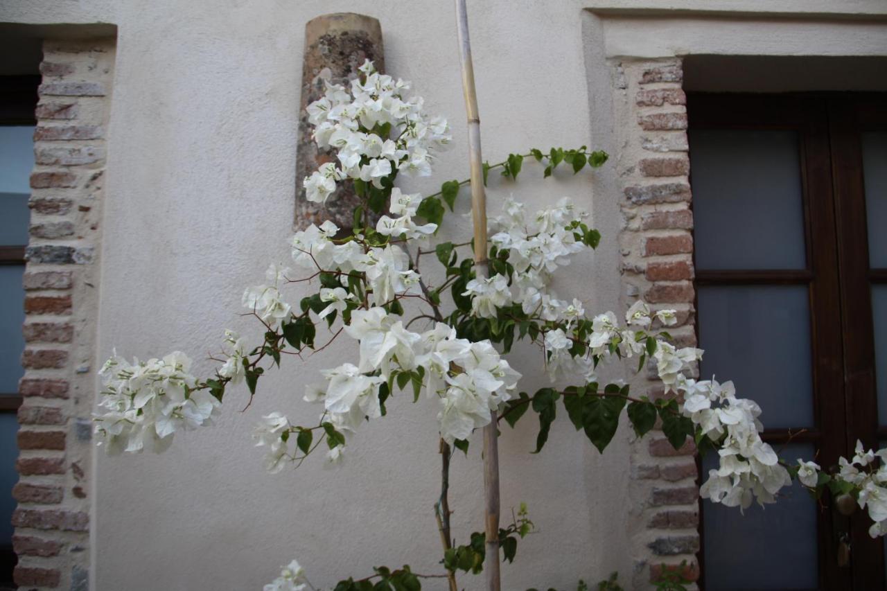 Due Sicilie Maison De Charme Casalvecchio Siculo Luaran gambar